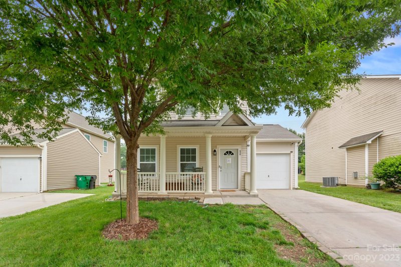 Property image 2 at 926 Corvus Court, Charlotte, NC 28216