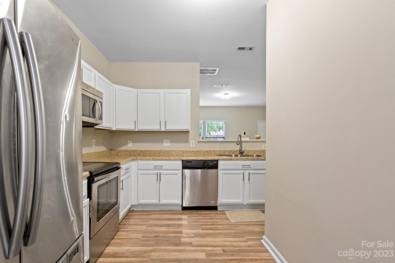 Property image 5 at 926 Corvus Court, Charlotte, NC 28216