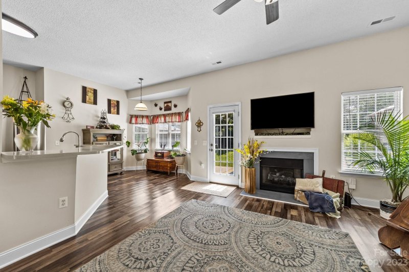 Property image 3 at 832 Murphy Hill Place, Charlotte, NC 28214