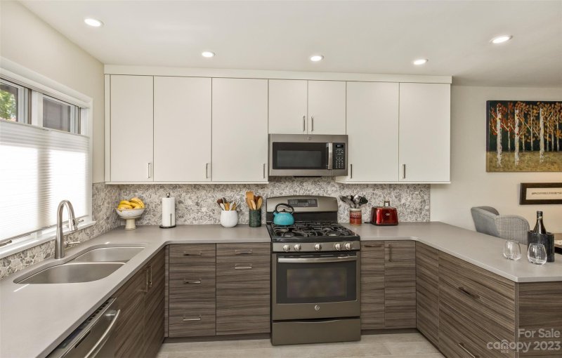 Property image 3 at 459 Crowfields Drive, Asheville, NC 28803