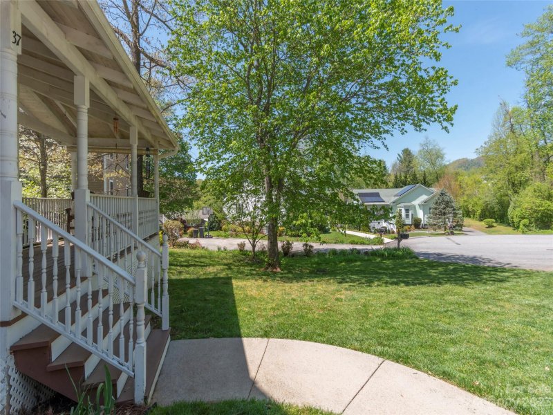 Property image 2 at 37 Samuel Court, Lake Junaluska, NC 28745
