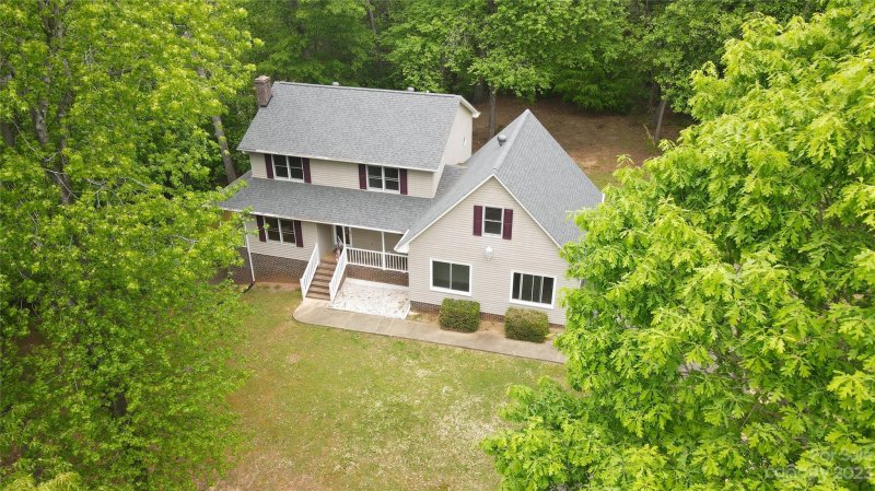 Property image 5 at 214 Olde Coach Lane, Crouse, NC 28033