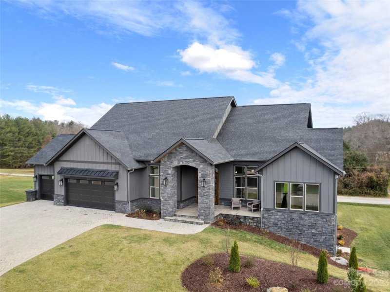 Property image 3 at 627 Daniel Circle Drive, Mills River, NC 28759