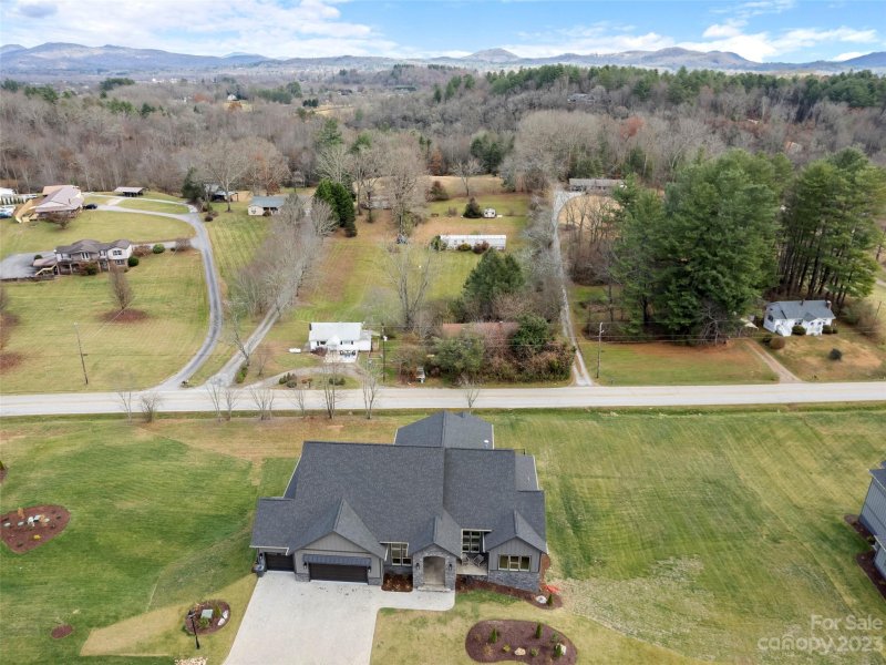 Property image 5 at 627 Daniel Circle Drive, Mills River, NC 28759