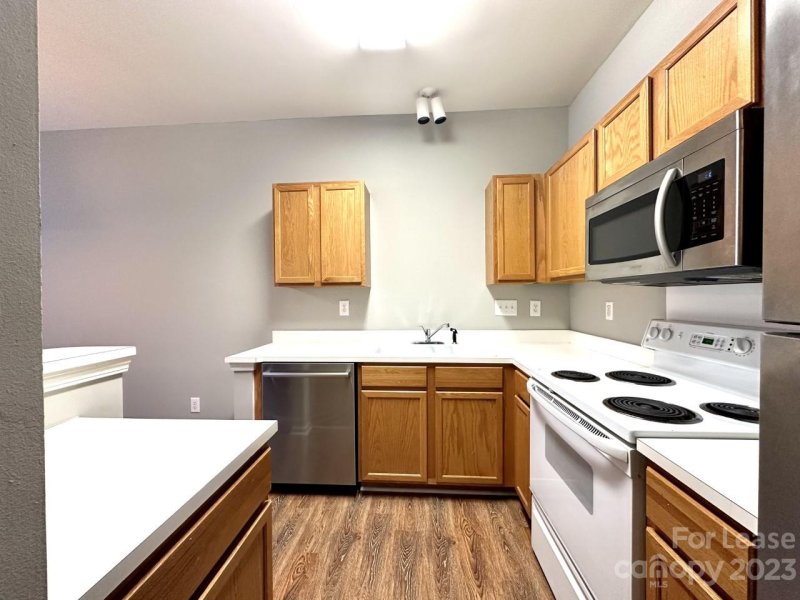 Property image 4 at 2222 Lennoxshire Square Court, Charlotte, NC 28210