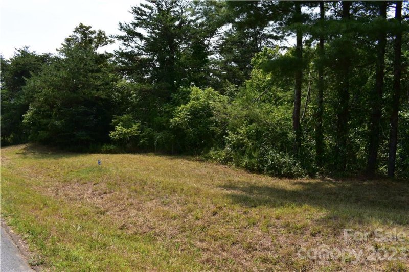 Lot 15 16 South Pine Drive