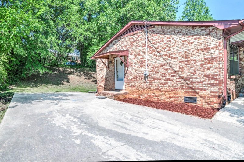 Property image 3 at 1035 Shenandoah Drive, Gastonia, NC 28052