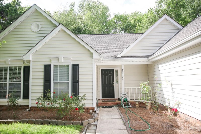 Property image 4 at 8910 Clifton Meadow Drive, Matthews, NC 28105