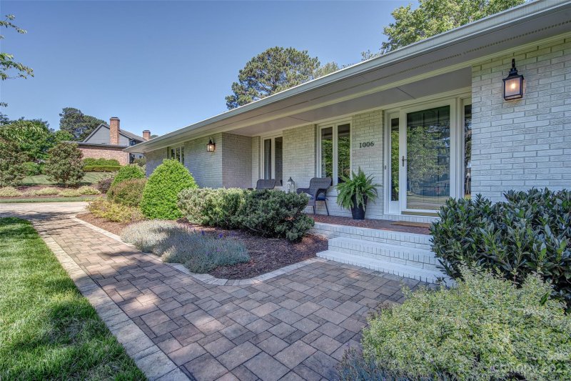 Property image 2 at 1006 Cheviot Lane, Gastonia, NC 28054