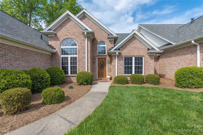 Property image 4 at 3131 9th Street Drive, Hickory, NC 28601