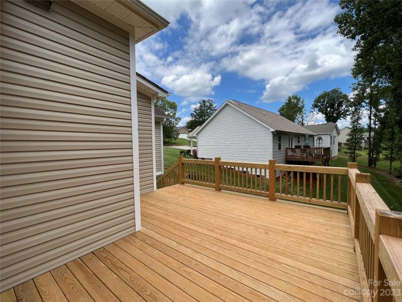 Property image 3 at 1640 Farmington Hills Drive, Conover, NC 28613