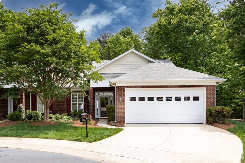 3860 Misty Glen Court