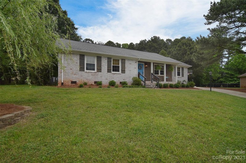 Property image 3 at 13700 Mills End Circle, Matthews, NC 28105