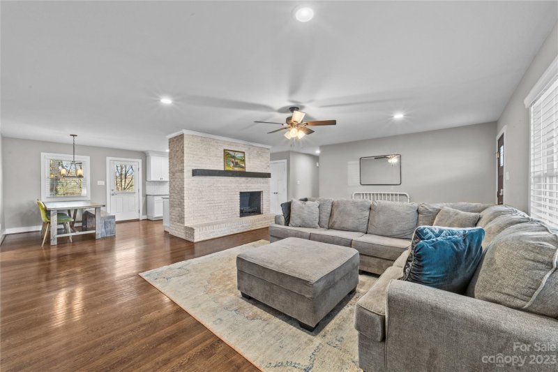 Property image 3 at 711 Pierce Avenue, Mount Holly, NC 28120