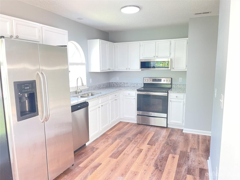 Property image 3 at 7327 Jacobs Fork Lane, Charlotte, NC 28273