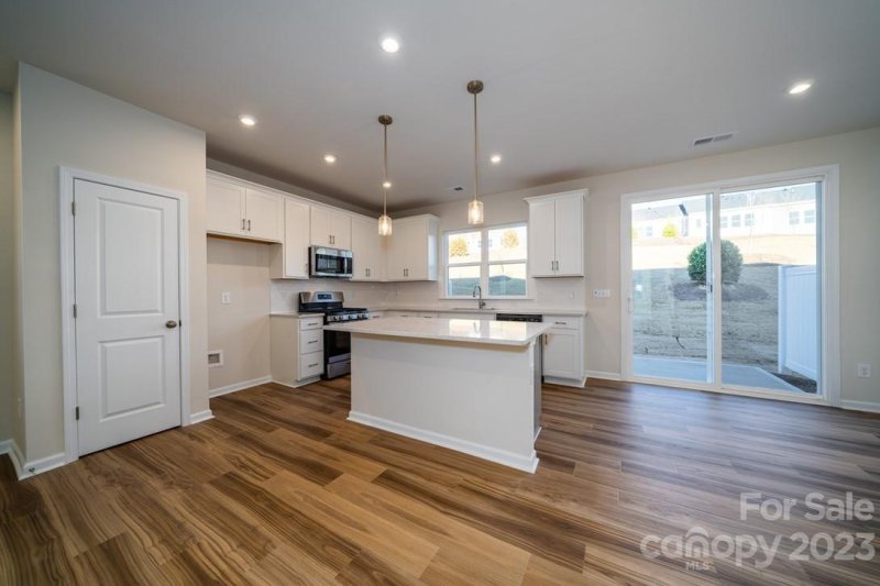 Property image 4 at 1014 Grays Mill Road, Charlotte, NC 28215