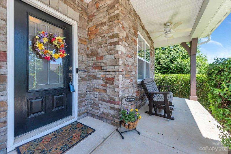 Property image 2 at 2640 Kinmere Drive, Gastonia, NC 28056