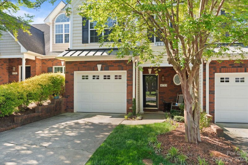 4733 Braxton Gate Lane