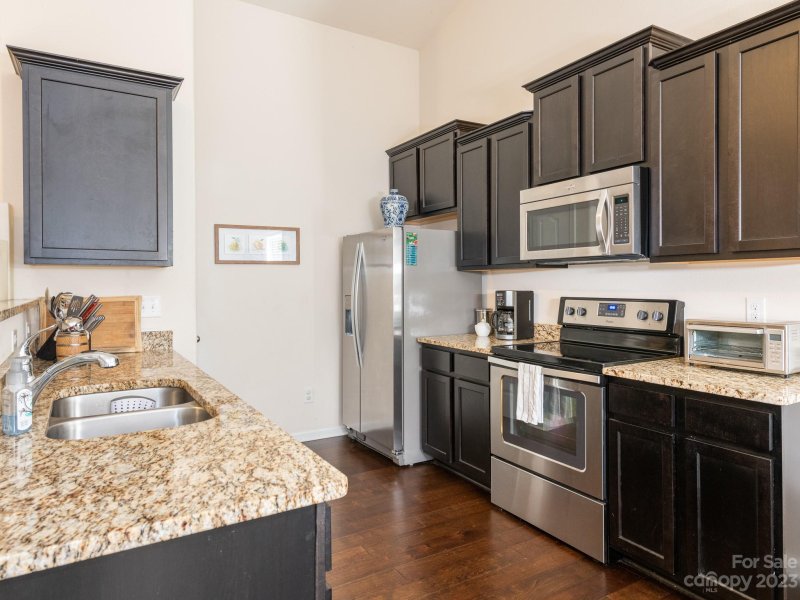 Property image 4 at 2633 Meadow Crossing Drive, Dallas, NC 28034