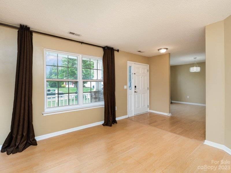 Property image 3 at 1439 Highfield Court, Charlotte, NC 28216