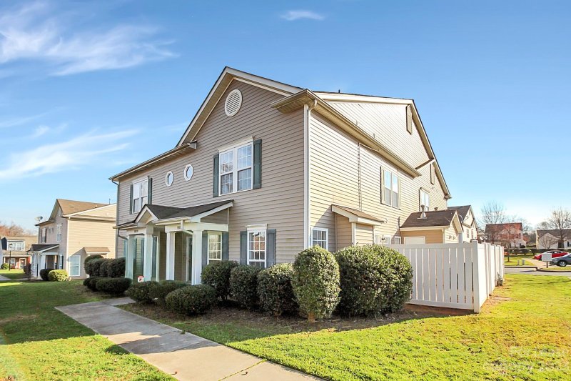 Property image 3 at 1815 Butterfly Lane, Charlotte, NC 28269