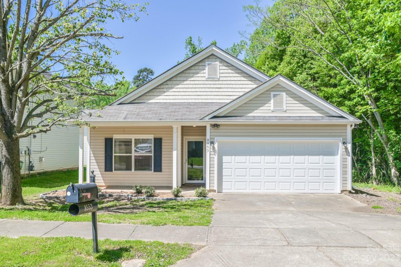 8553 Greenware Trail