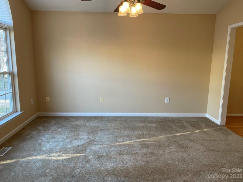 Property image 3 at 921 Oxford Court, Concord, NC 28025