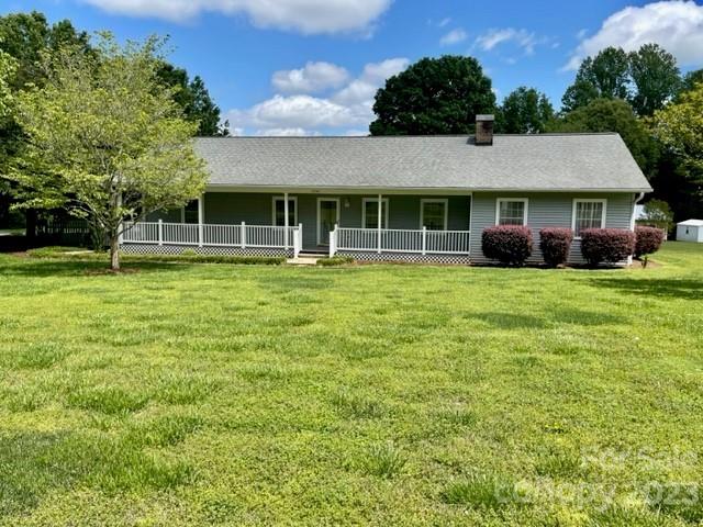 Property image 2 at 2040 Moss Farm Road, Hickory, NC 28602