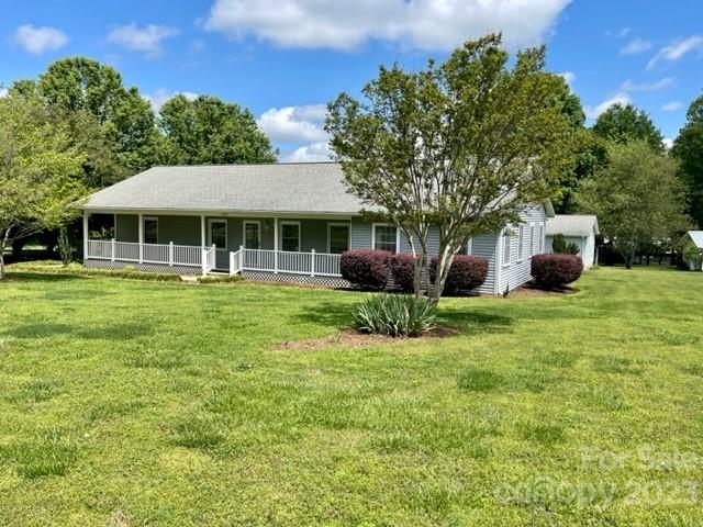 Property image 3 at 2040 Moss Farm Road, Hickory, NC 28602