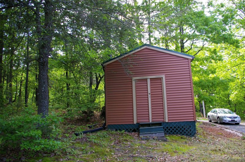 Property image 3 at 8799 Lisa Trail, Connelly Springs, NC 28612