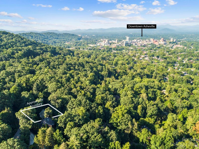 Property image 2 at 3 Fairmont Road, Asheville, NC 28804