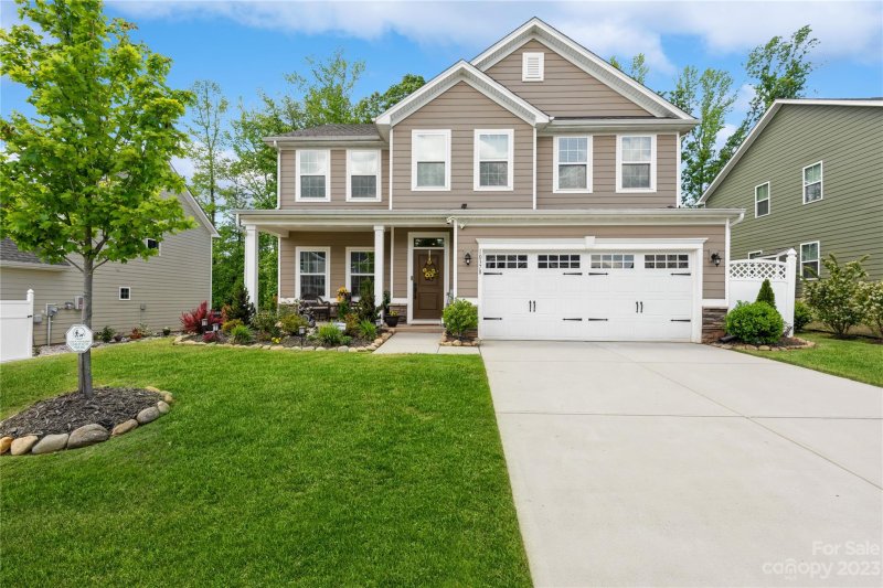 Property image 3 at 10378 Paper Birch Drive, Charlotte, NC 28215