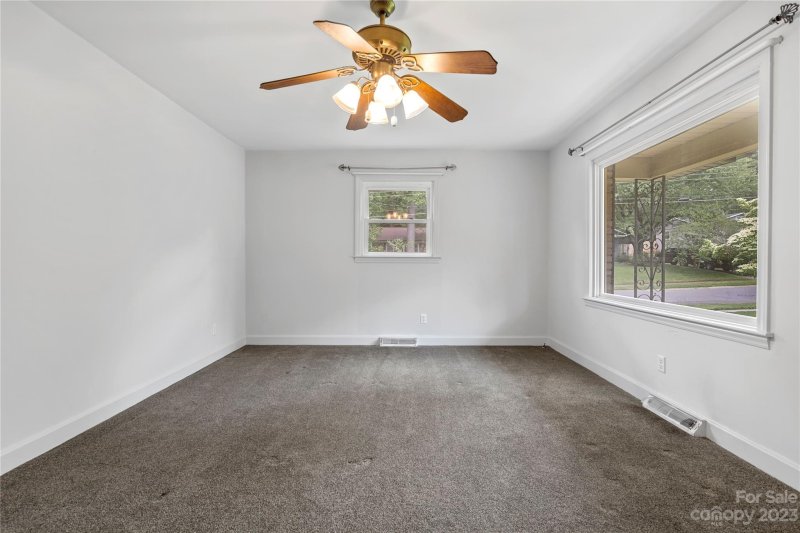 Property image 4 at 1533 Woodhill Lane, Charlotte, NC 28205