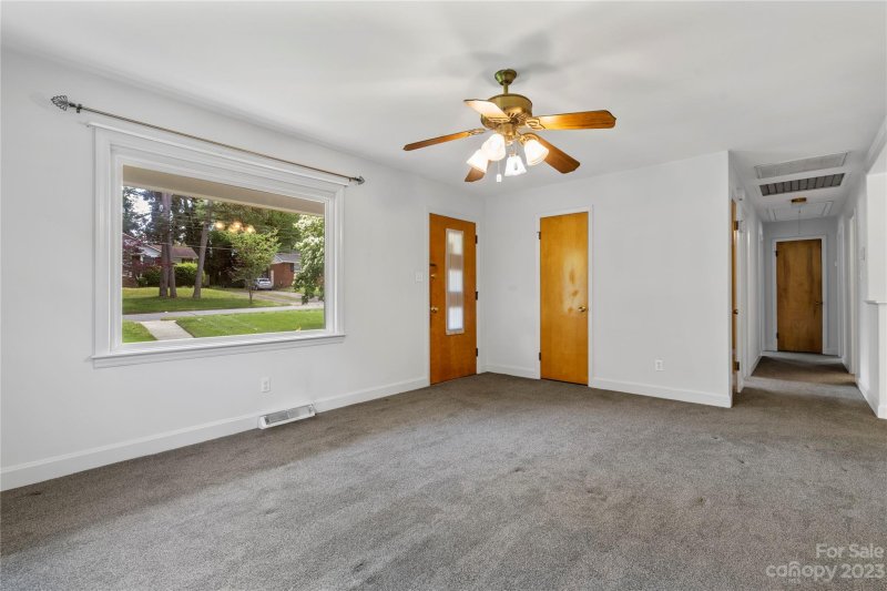 Property image 5 at 1533 Woodhill Lane, Charlotte, NC 28205