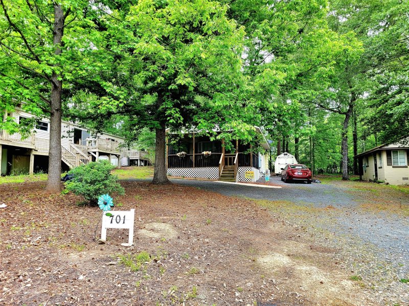 Property image 5 at 701 Pinehaven Drive, New London, NC 28127