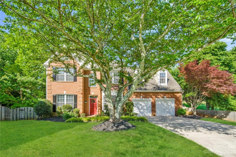 8807 Glenover Circle