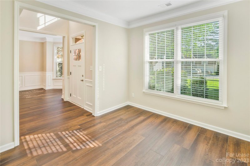 Property image 5 at 8807 Glenover Circle, Charlotte, NC 28269