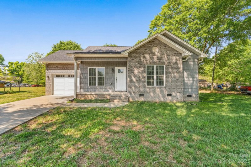 2416 Lafayette Street