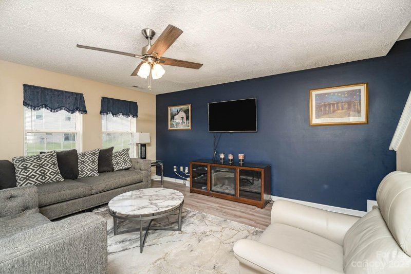 Property image 4 at 10510 Plantain Court, Charlotte, NC 28213