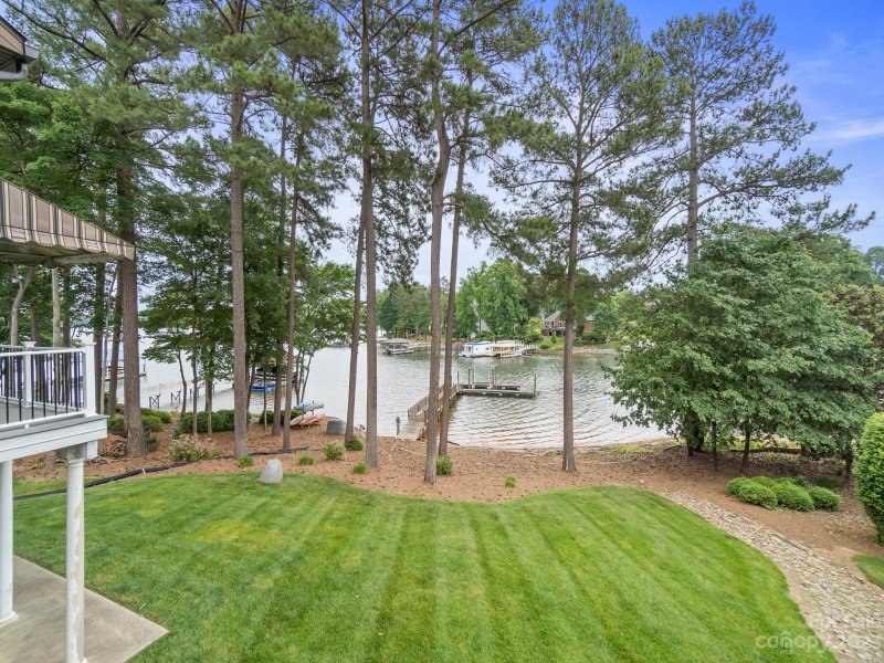 Property image 4 at 2548 Penngate Drive, Sherrills Ford, NC 28673