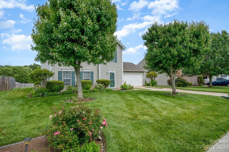 Property image 2 at 6535 Wedron Court, Charlotte, NC 28216