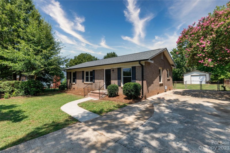 Property image 3 at 836 S Cherry Road, Rock Hill, SC 29732