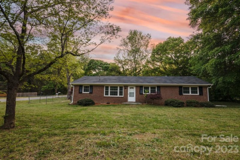 4818 Chapel Grove Road