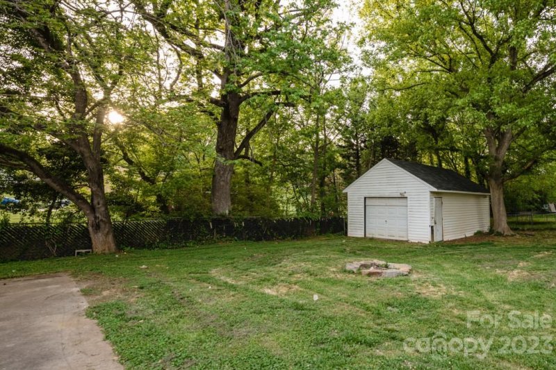 Property image 4 at 4818 Chapel Grove Road, Gastonia, NC 28052