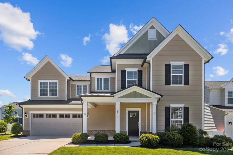 Property image 3 at 2017 Sugaree Commons Drive, Fort Mill, SC 29715