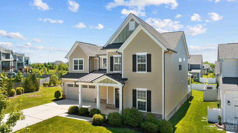 Property image 4 at 2017 Sugaree Commons Drive, Fort Mill, SC 29715
