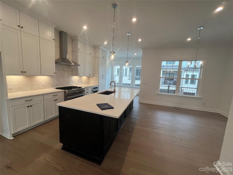 Property image 4 at 236 Emerson Avenue, Charlotte, NC 28204