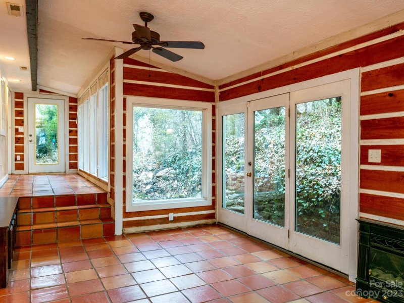 Property image 5 at 6 Constitution Court, Asheville, NC 28805