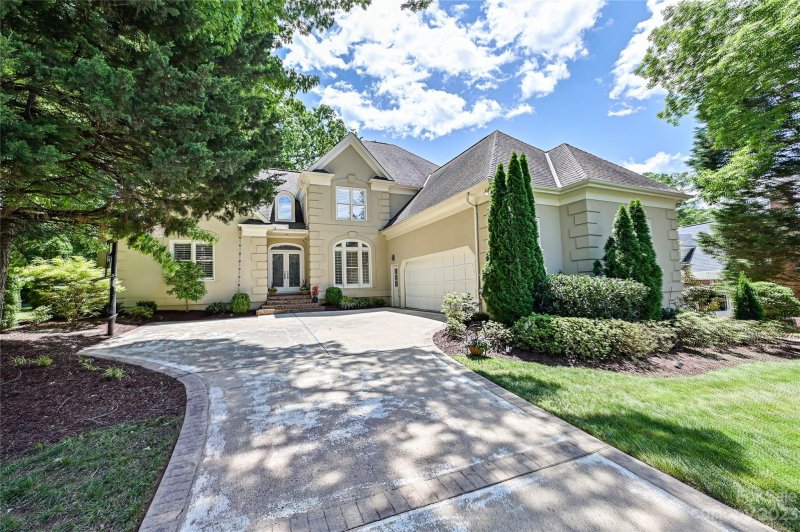 1337 Bellemeade Lane