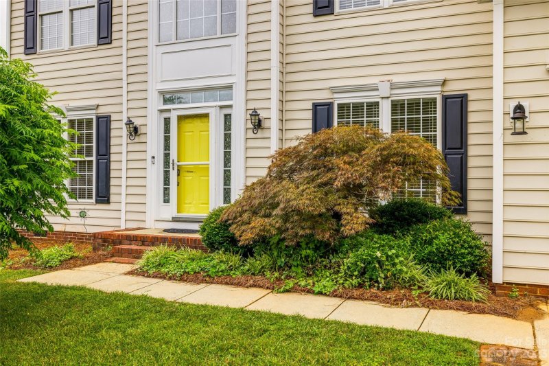 Property image 2 at 104 Cresthill Lane, Fort Mill, SC 29715